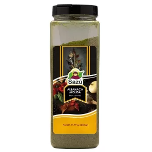 Albahaca Molida Sazú 340 gr en tarro dosificador, hierba aromática natural ideal para pastas, pizzas, salsas, carnes y platos mediterráneos.