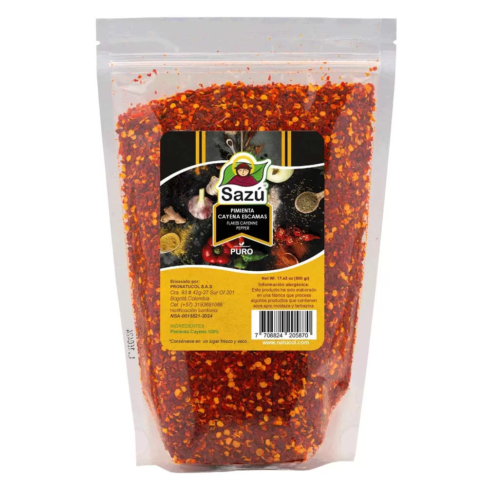 Pimienta Cayena en Escamas Sazú 500 gr en doypack, condimento natural ideal para dar un toque picante y decorativo a carnes, pastas, pizzas y guisos.